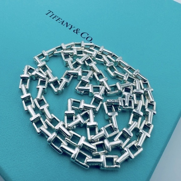RARE 20” Tiffany & Co. Narrow T Link Necklace with Presentation Case - Picture 1 of 9